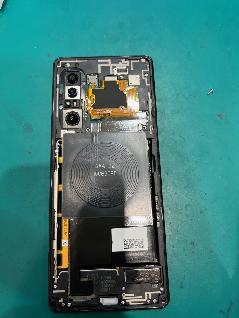 Xperia1 II分解