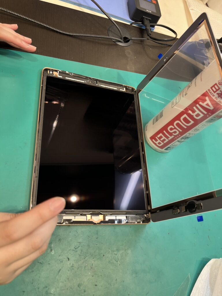 液晶とフロントガラス