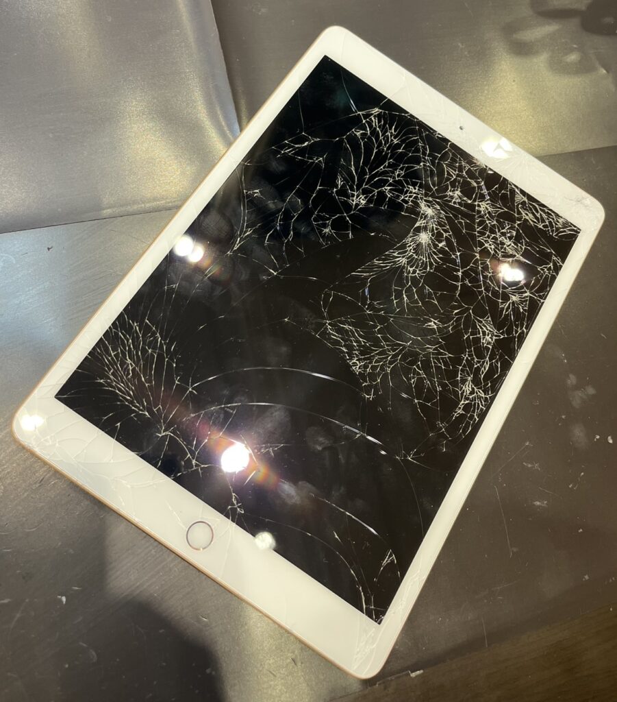 修理前iPad第7世代