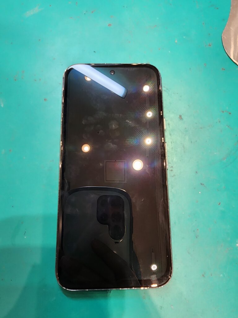画面交換後のGoogle Pixel 8a