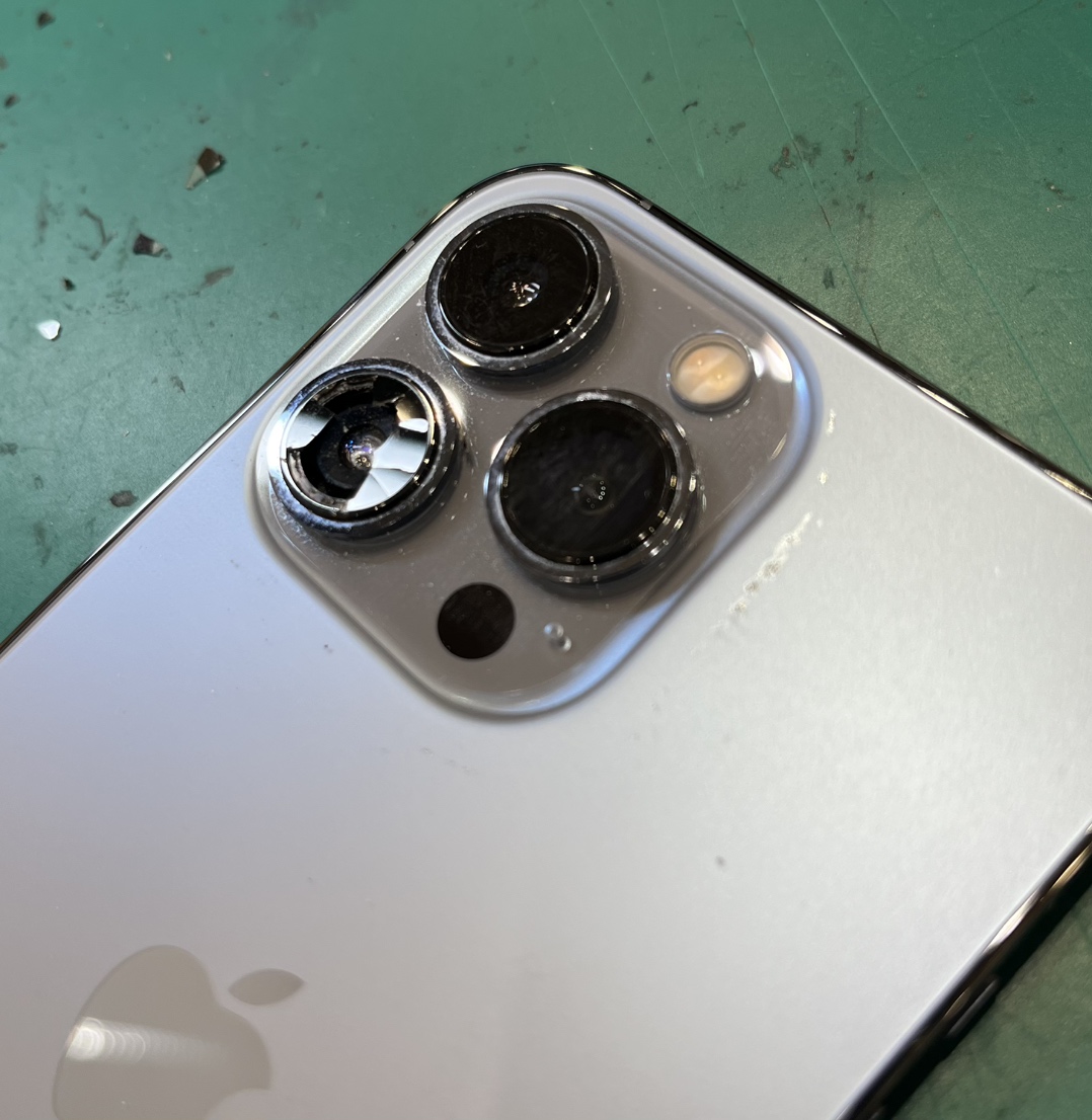 【札幌苗穂店】iPhone13proのカメラレンズ修理【東区からご来店】