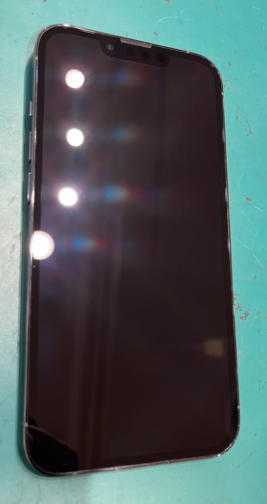 キレイなiPhone13