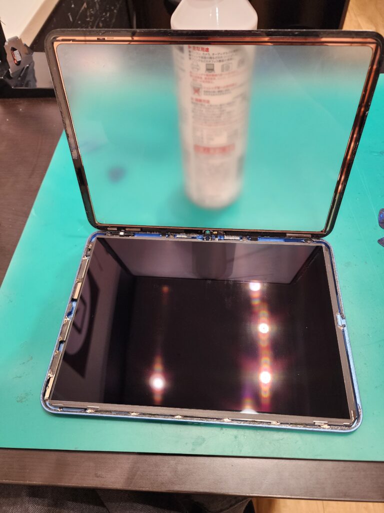 画面を開けたiPad(第10世代)
