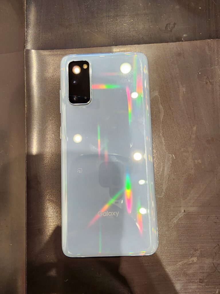 修理前のGalaxyS20