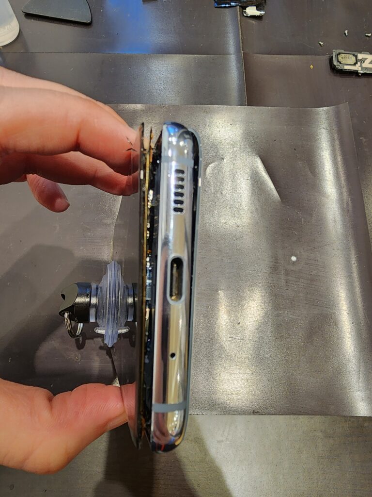 画面を外しているGalaxyS20