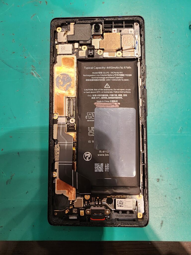 新しいバッテリーに交換したPixel6a