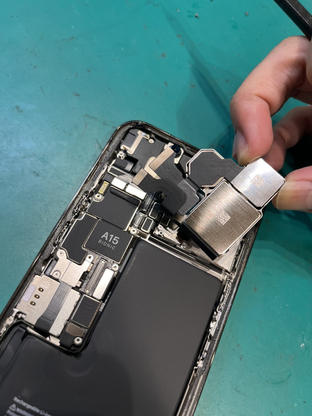 【札幌苗穂店】iPhone13Proのカメラ修理【東区からご来店】