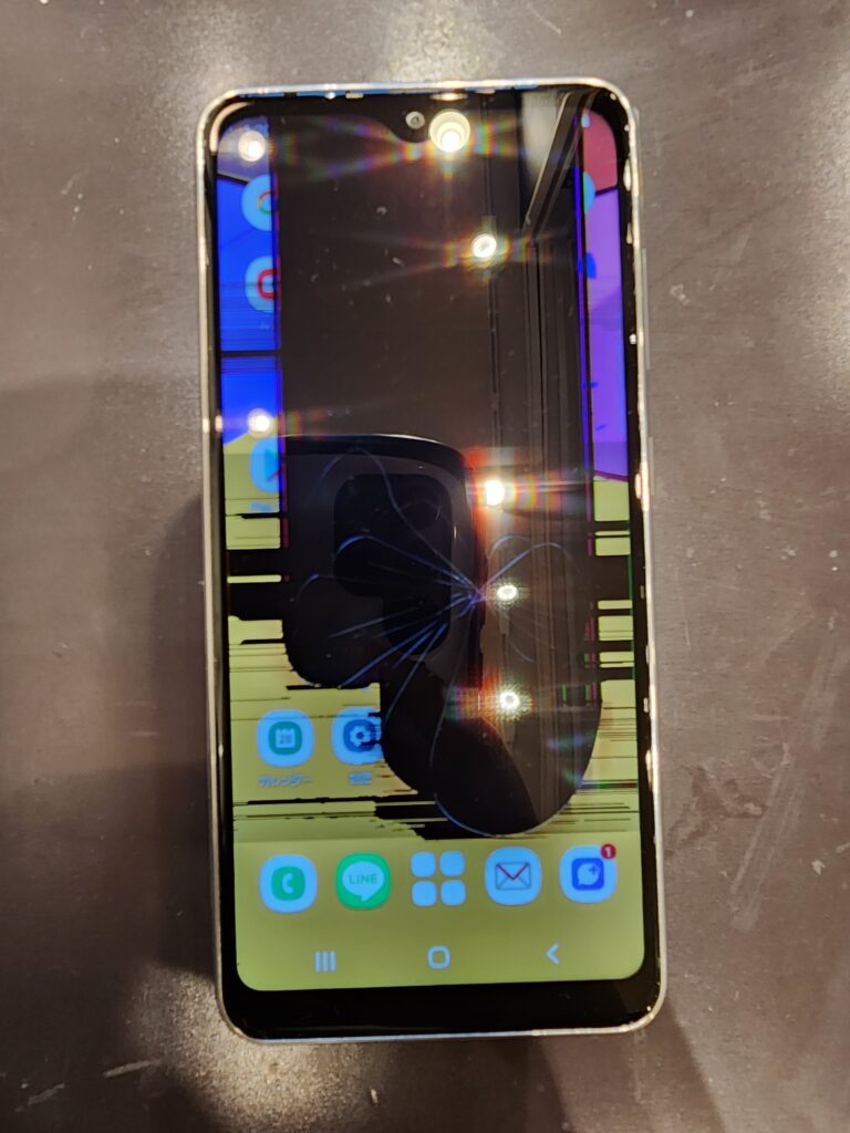 修理前のGalaxyA21