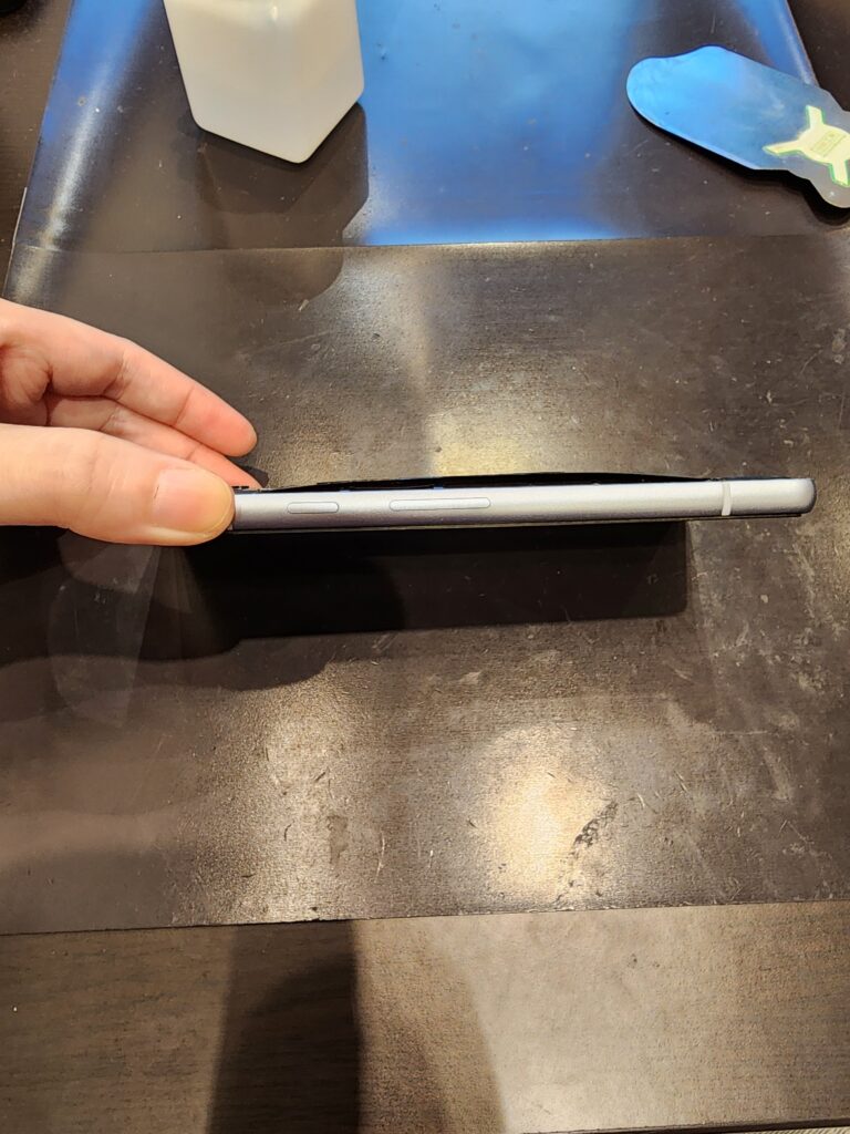 バッテリーが膨張したGooglePixel7a