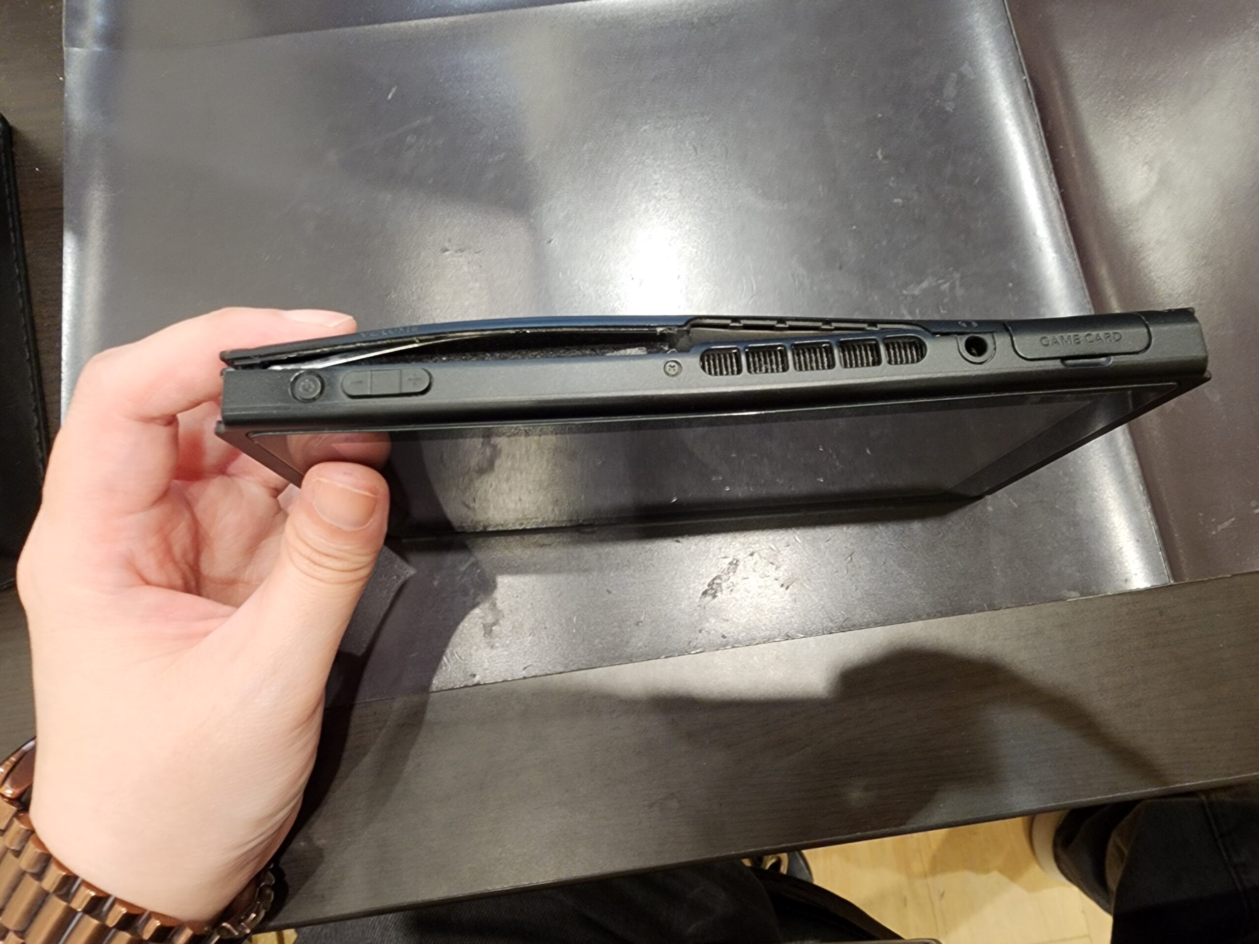 【札幌苗穂店】任天堂Switchバッテリー交換【東区からご来店】