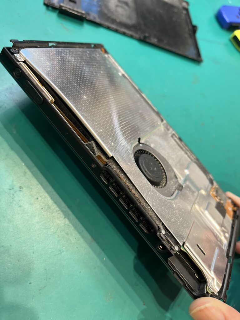 switchのバッテリー交換