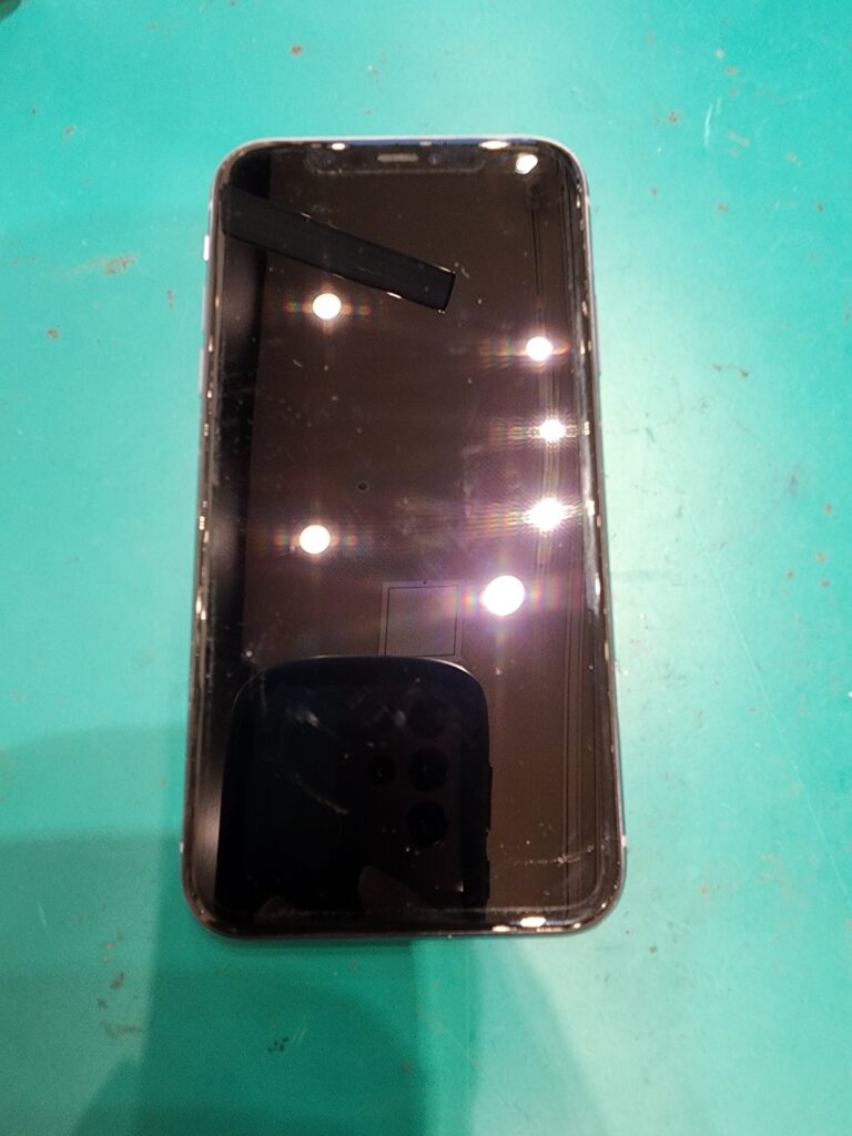 修理前のiPhone11