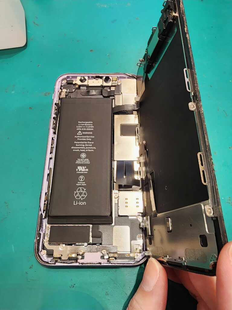 画面を開けたiPhone11