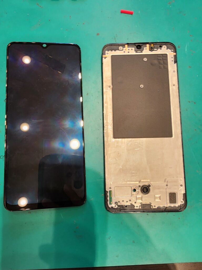 画面を外したOPPO A73