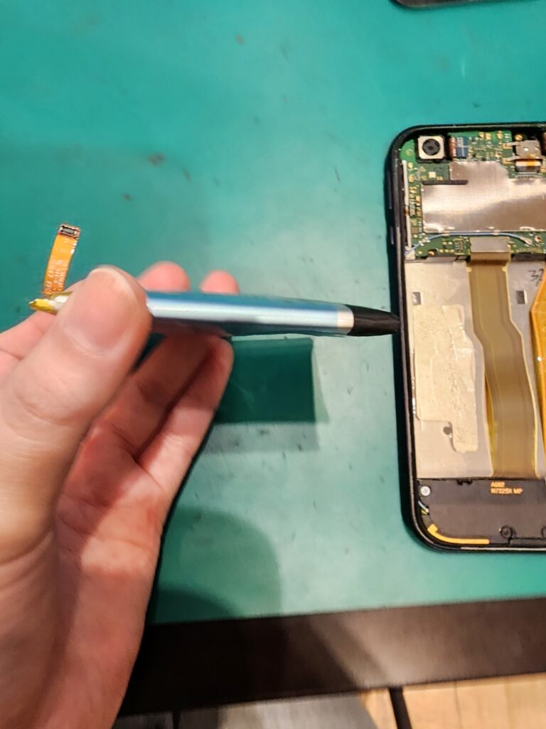 膨張したバッテリー