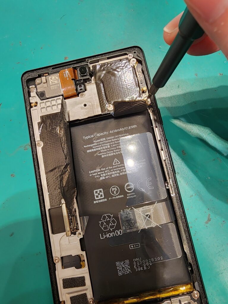 シルバープレートを外すGooglePixel6