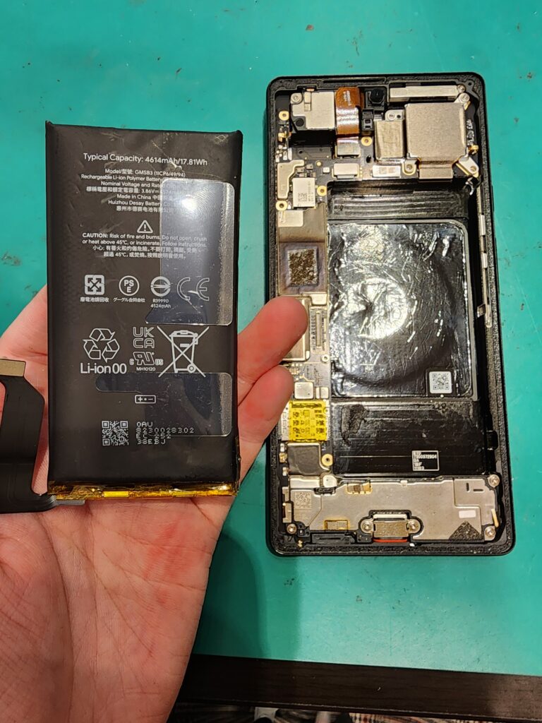 バッテリーを外したGooglePixel6