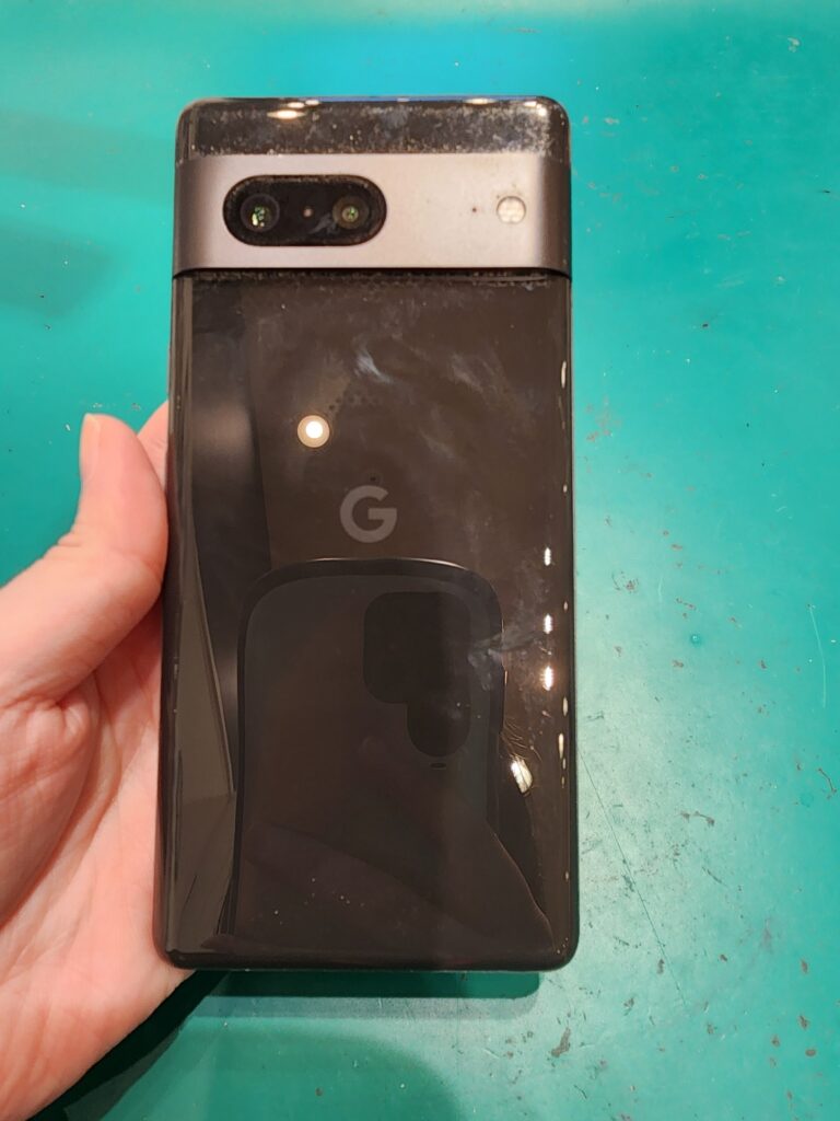 修理前のGooglePixel7