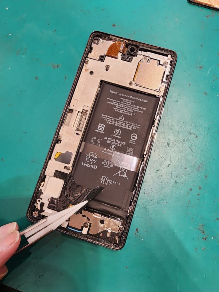 下部グラファイトを外すGooglePixel7