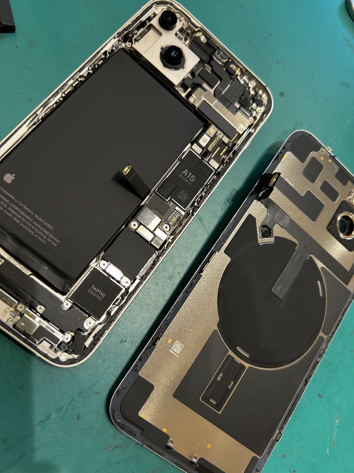 【札幌苗穂店】iPhone14Plusのバッテリー交換【西区からご来店】