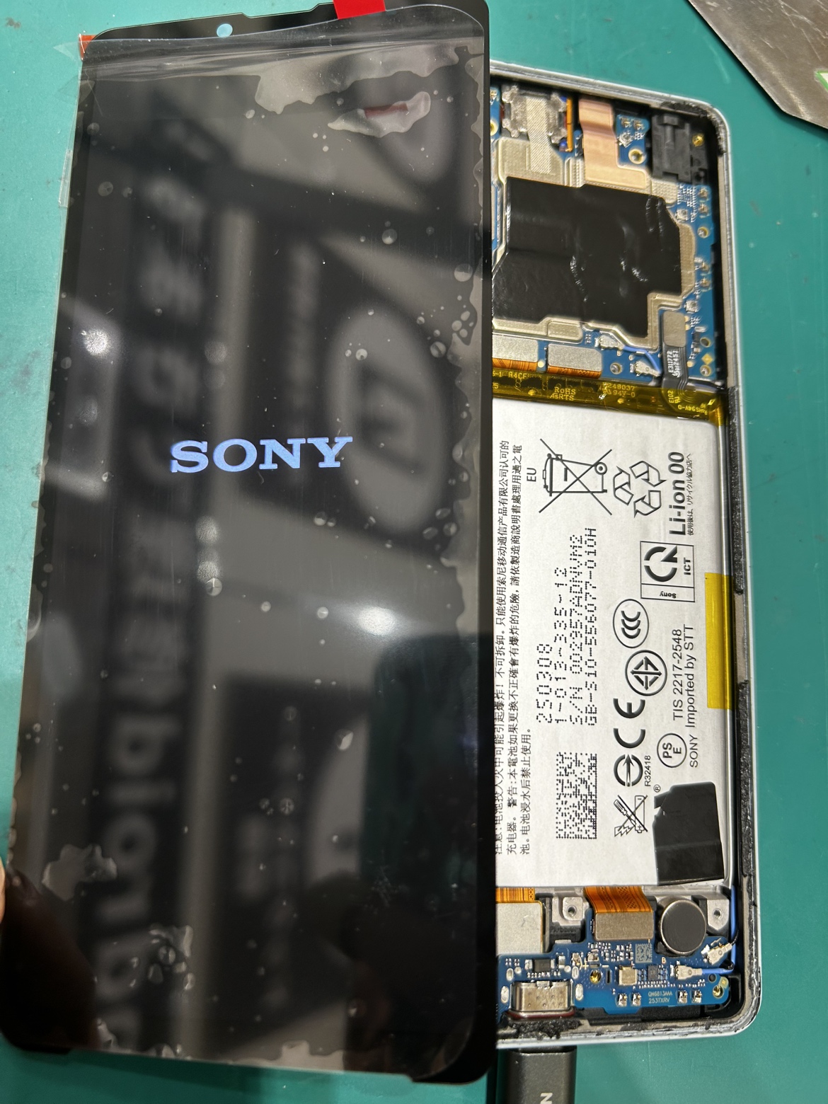 【札幌苗穂店】Xperia10VIの画面交換【中央区からご来店】