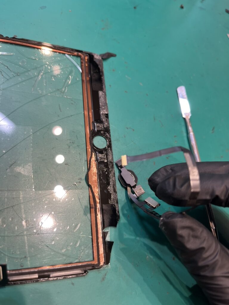 iPad8の画面交換