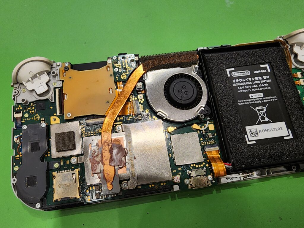 スティックを交換した任天堂switchlite