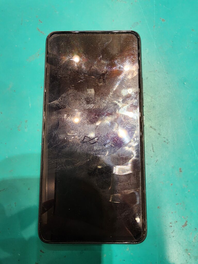 修理前のUMIDIGI S5Pro