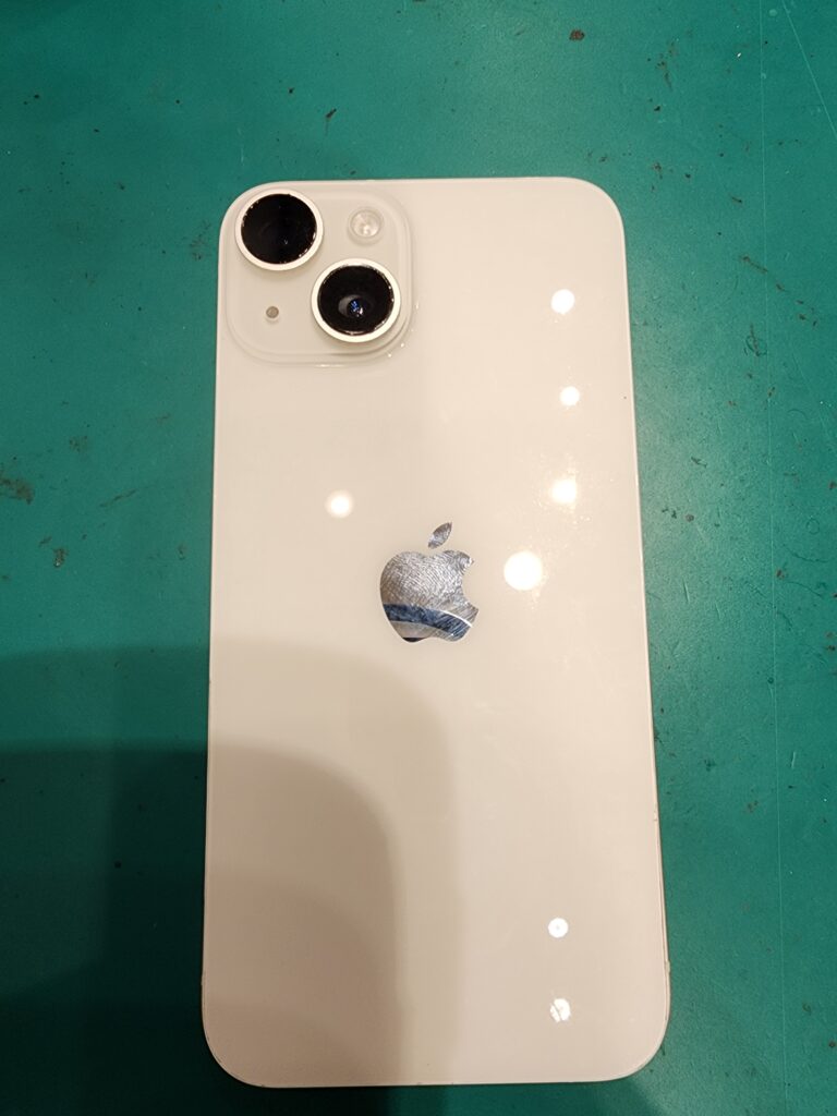 修理前のiPhone14