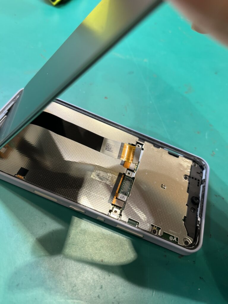 AQUOSwish2のドックコネクタ修理