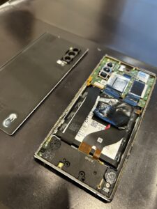 【札幌苗穂店】arrows NX9のバッテリー交換【旭川市からご来店】