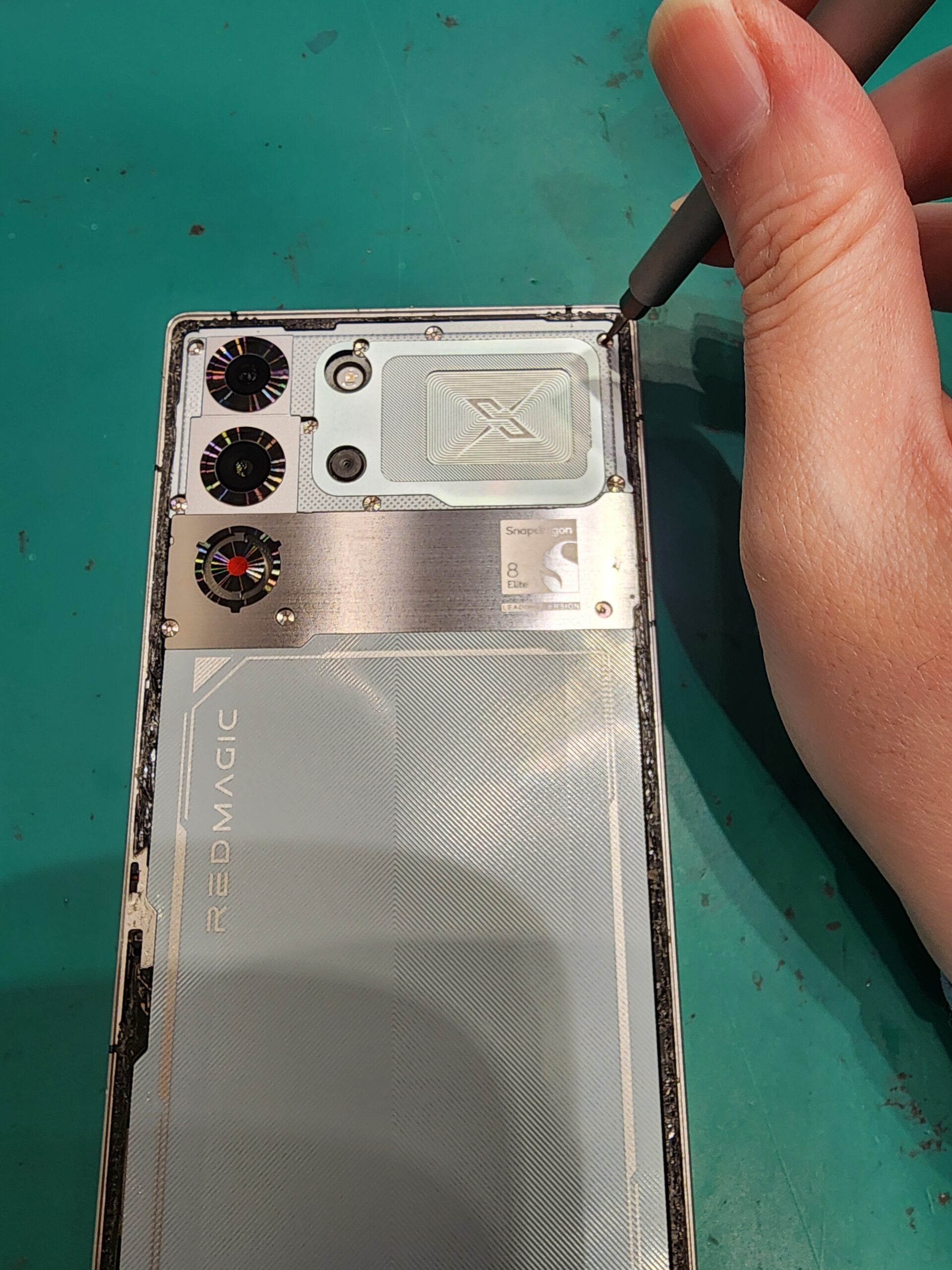 【札幌苗穂店】REDMAGIC 10S Pro画面交換【厚別区からご来店】