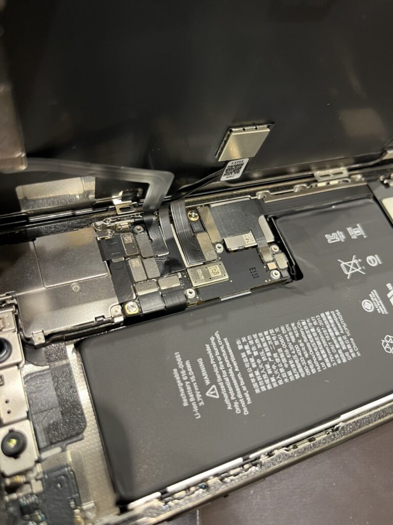 【札幌苗穂店】iPhoneXSの画面交換【東区からご来店】