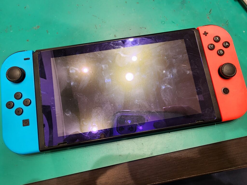 修理前の任天堂switch