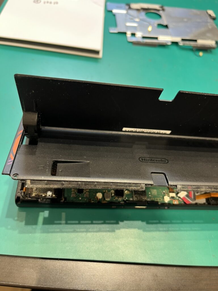 任天堂switch有機ELの液晶修理