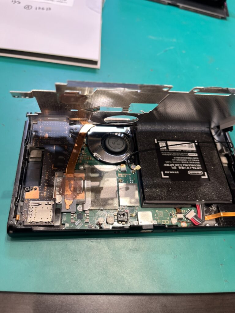 任天堂switch有機ELの液晶修理