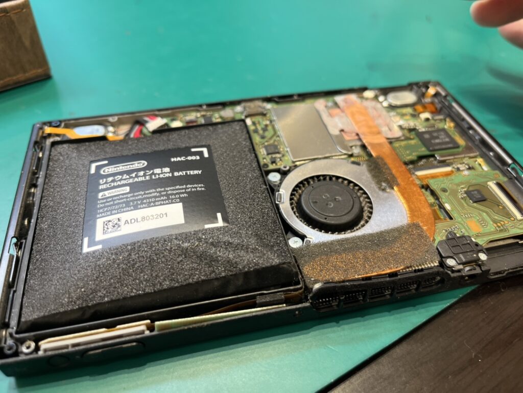 任天堂switchのバッテリー交換