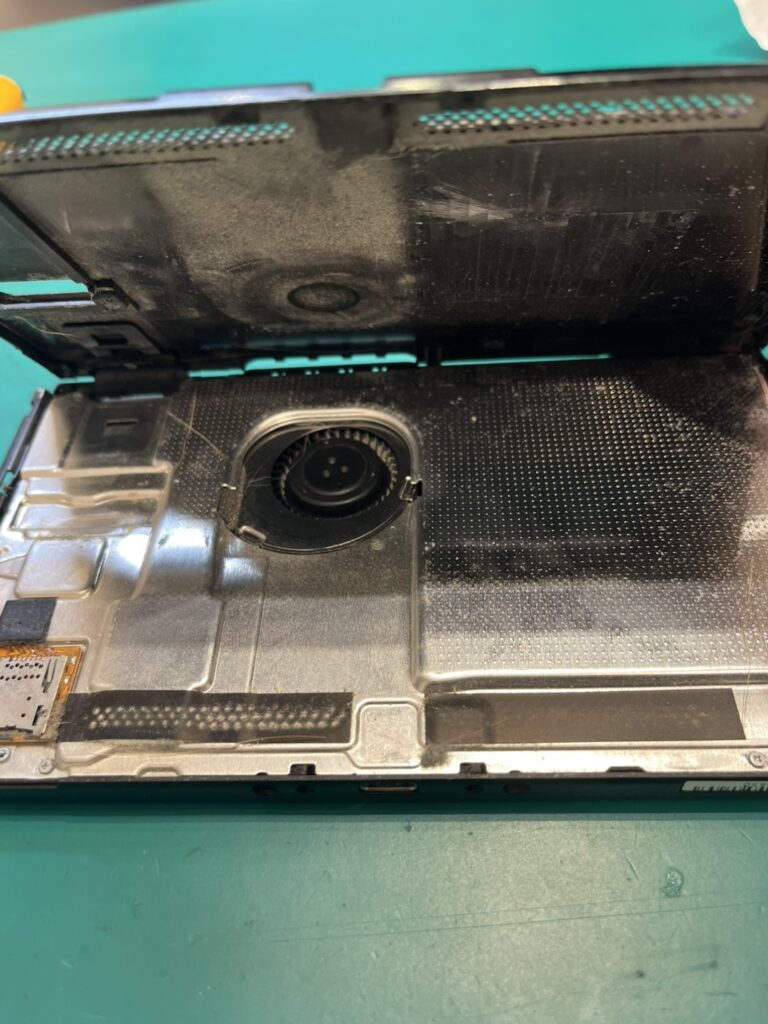 任天堂switchのゲームカードスロット交換