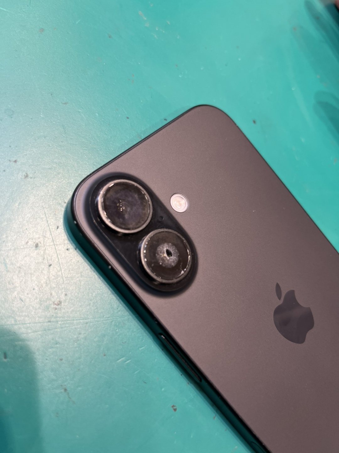 【札幌苗穂店】iPhone16のカメラレンズ交換【北区からご来店】