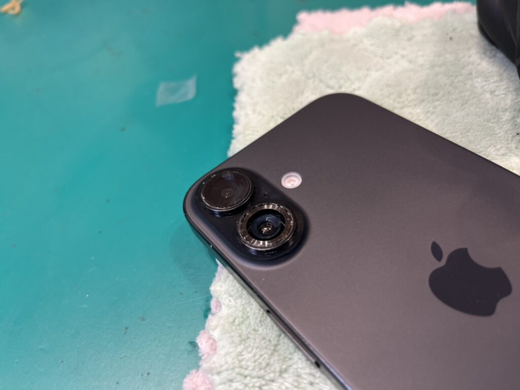 iPhone16のカメラレンズ交換