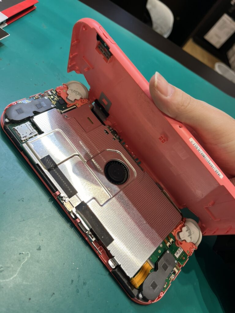 任天堂switch Liteの液晶交換