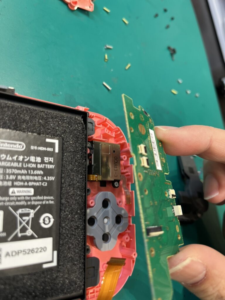 任天堂switch Liteの液晶交換