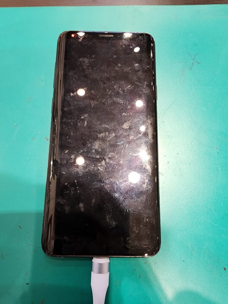 充電中のGalaxyS9+