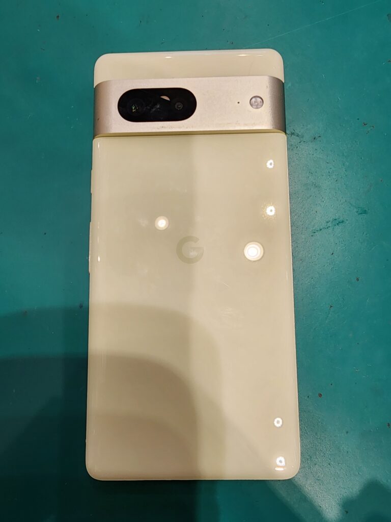 修理前のPixel7