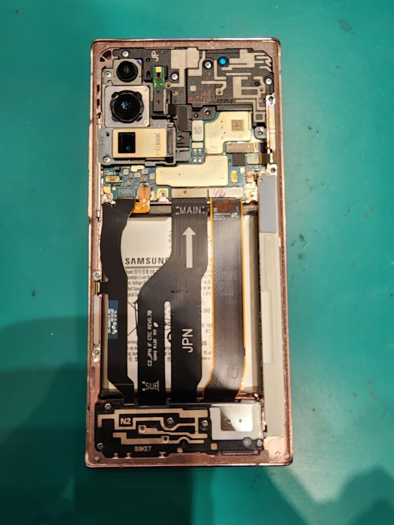 シルバープレートを外したGalaxyNote20Ultra