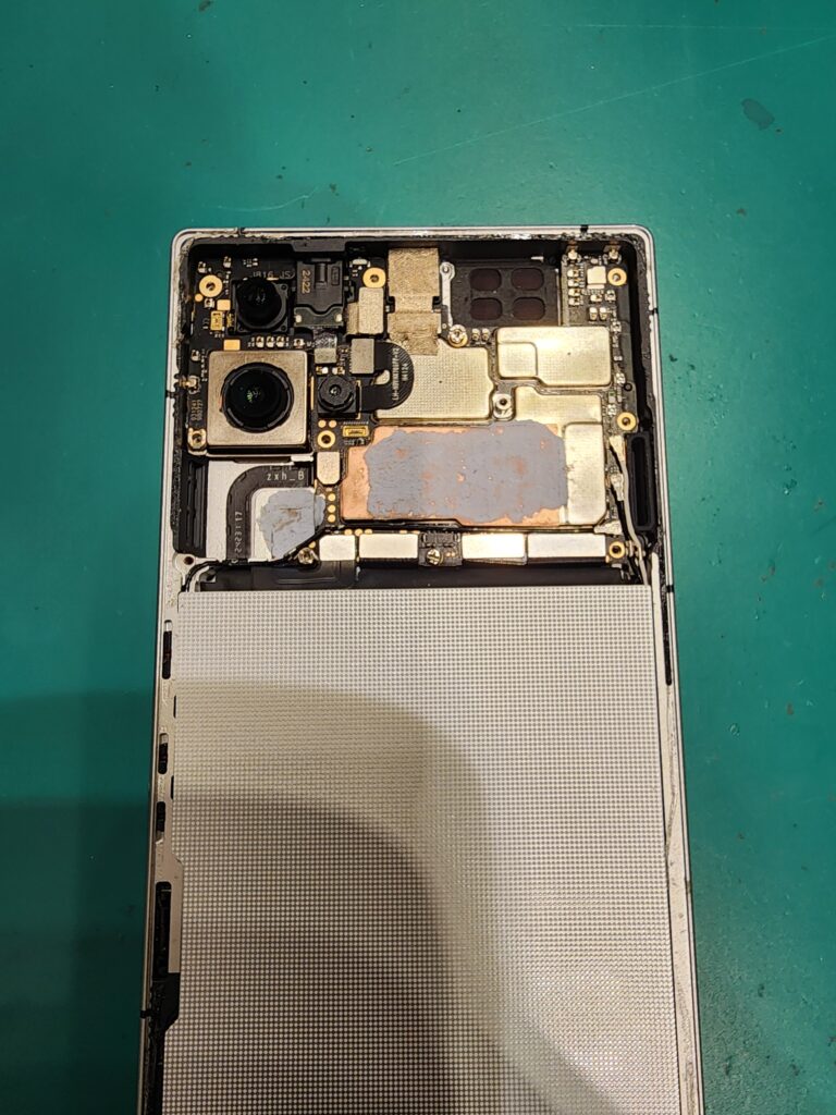 冷却ファンを外したREDMAGIC9SPro