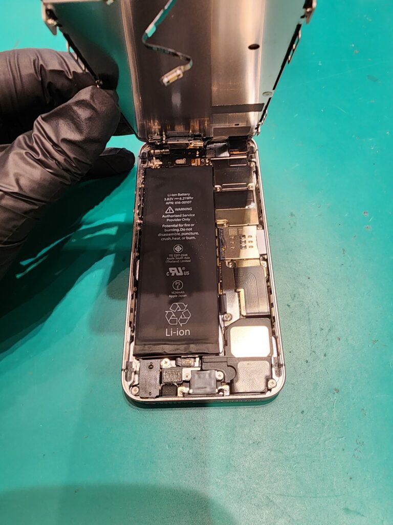 画面を開けたiPhoneSE