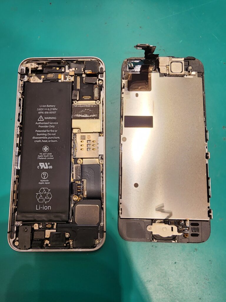 画面を外したiPhoneSE