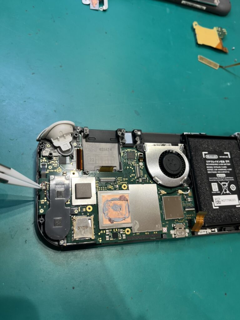 任天堂switch Liteの液晶交換
