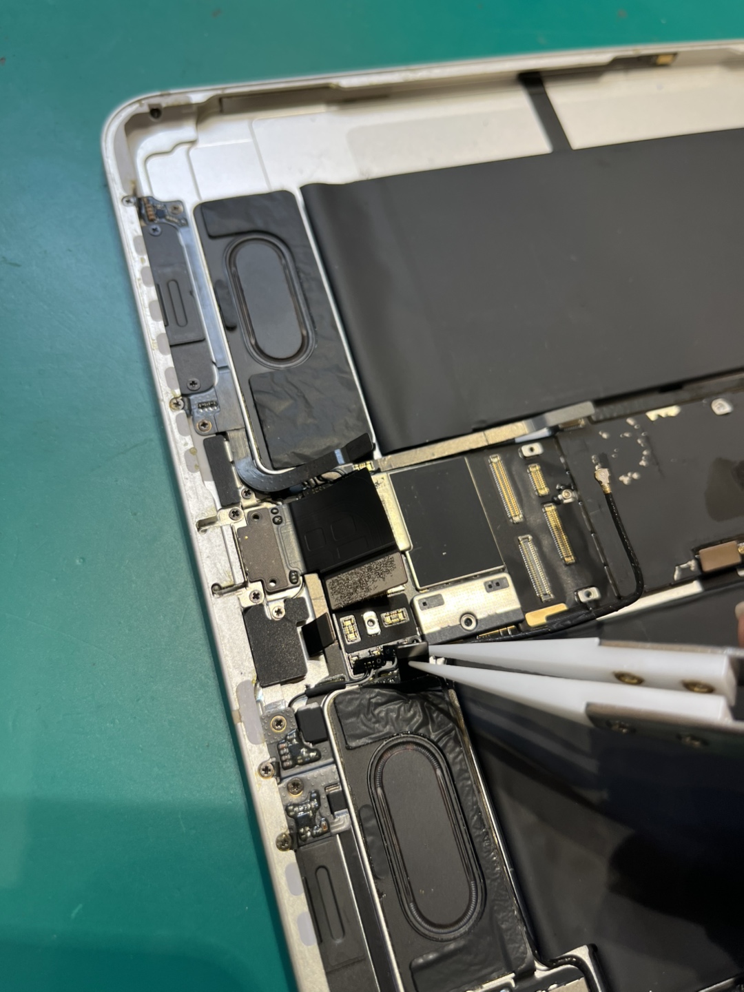 【札幌苗穂店】iPad Pro11.1のバッテリー交換【東区からご来店】